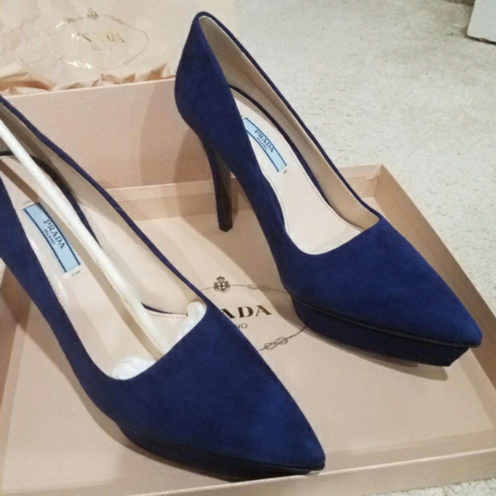 Brand new Prada pumps 8.5